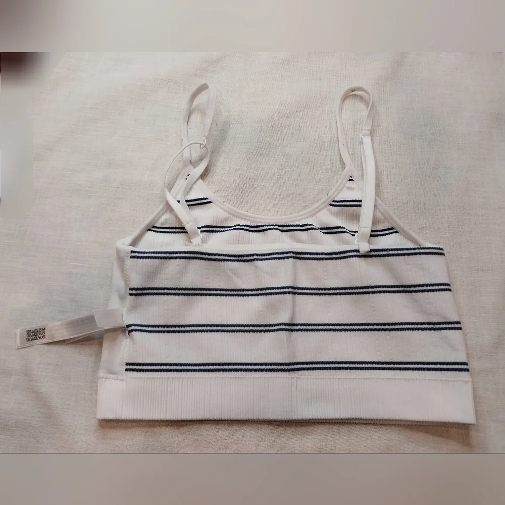 PINK Victoria's Secret White and Black Striped Bra - Picture 11 of 12